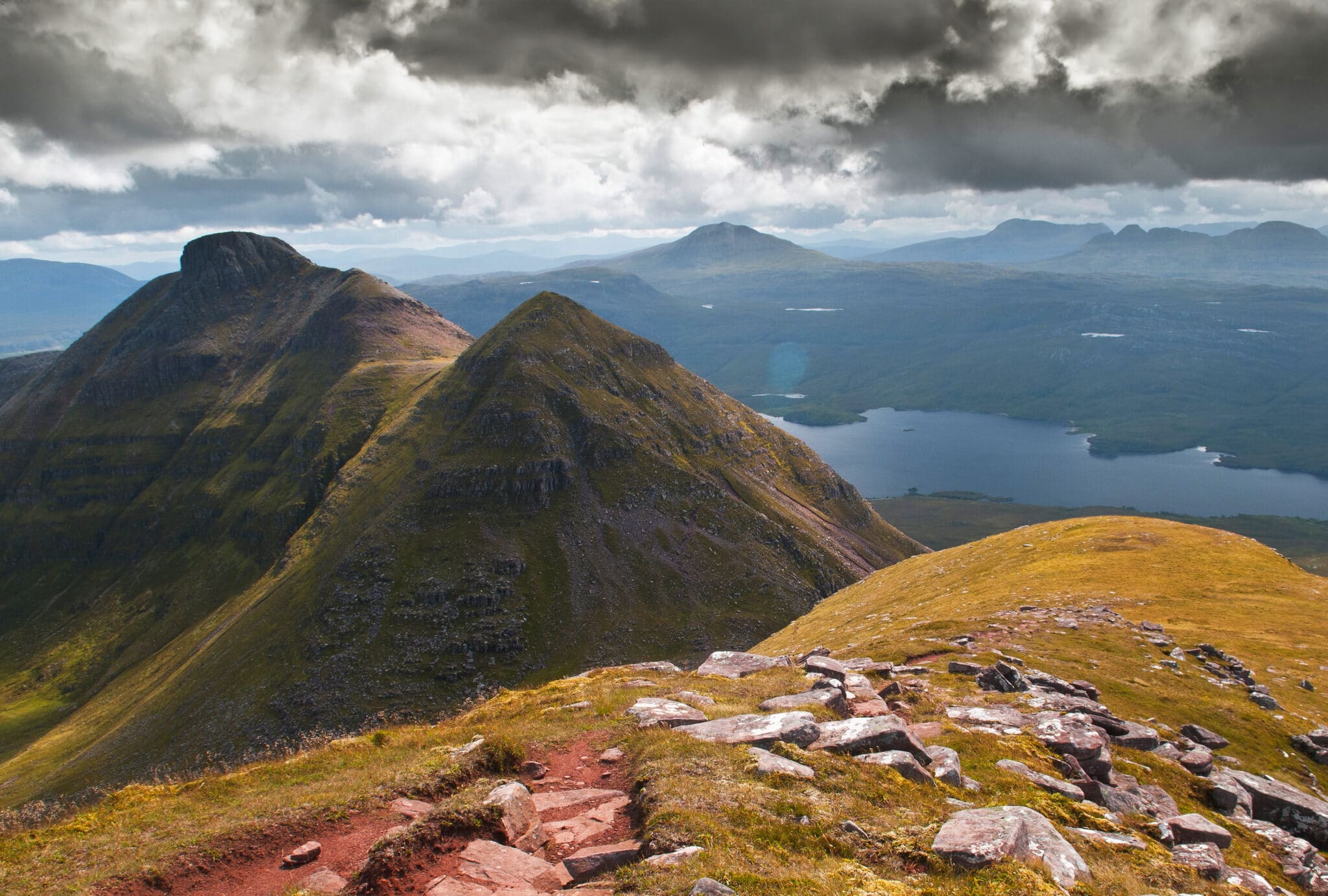 Quinag - remote ridge walk in Assynt, Scotland | Stunning Outdoors