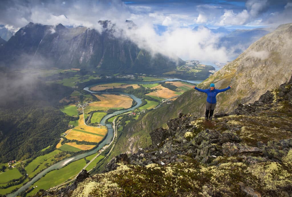 omsdalseggen ridge walk