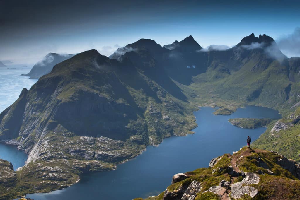 tindstinden hike lofoten
